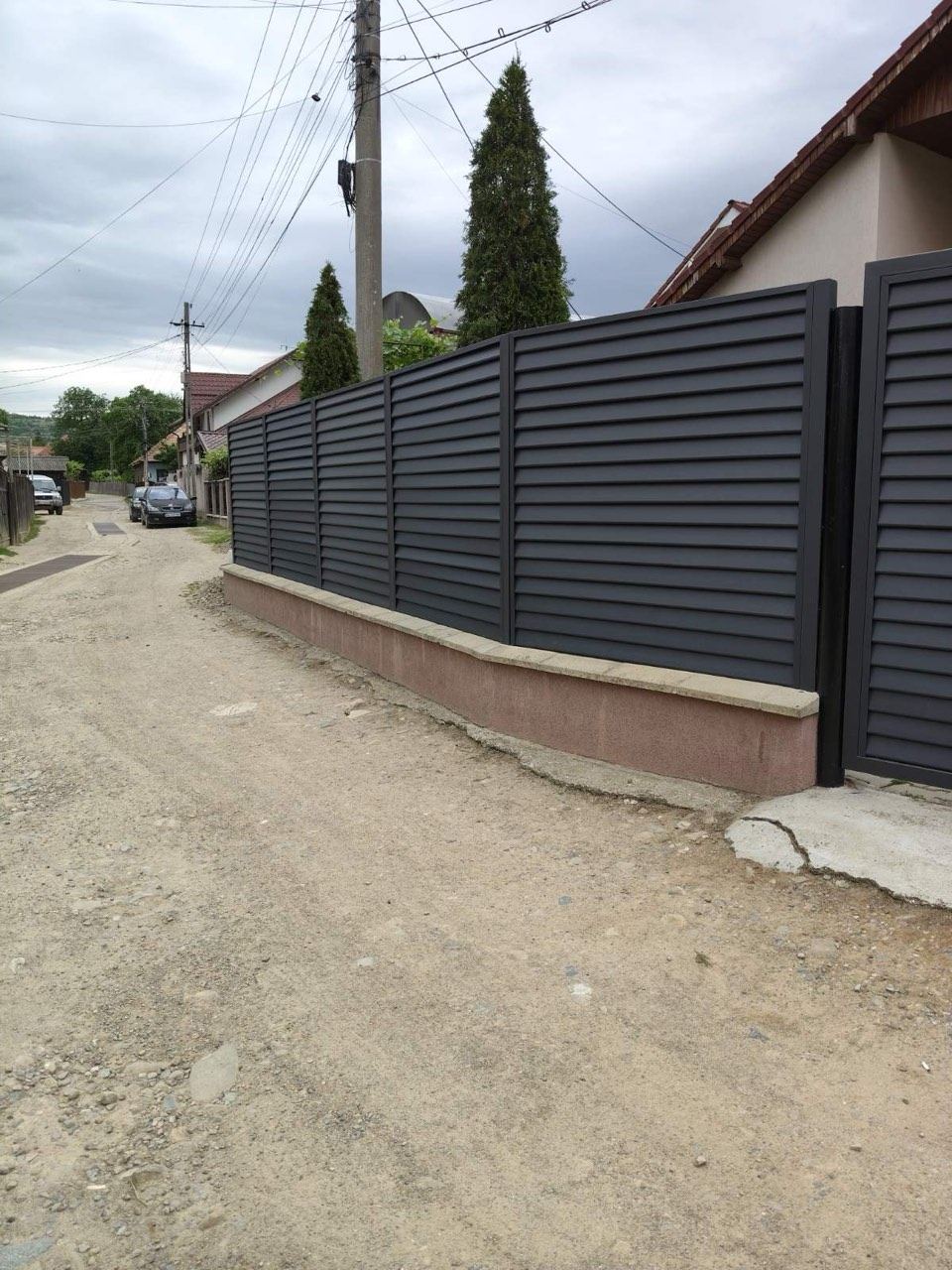 Vilă cu gard dublu - 5
